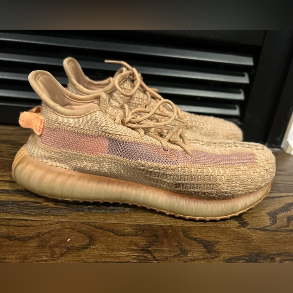 Yeezy Boost 350 V2 kids ‘Clay’ - Picture 2 of 5